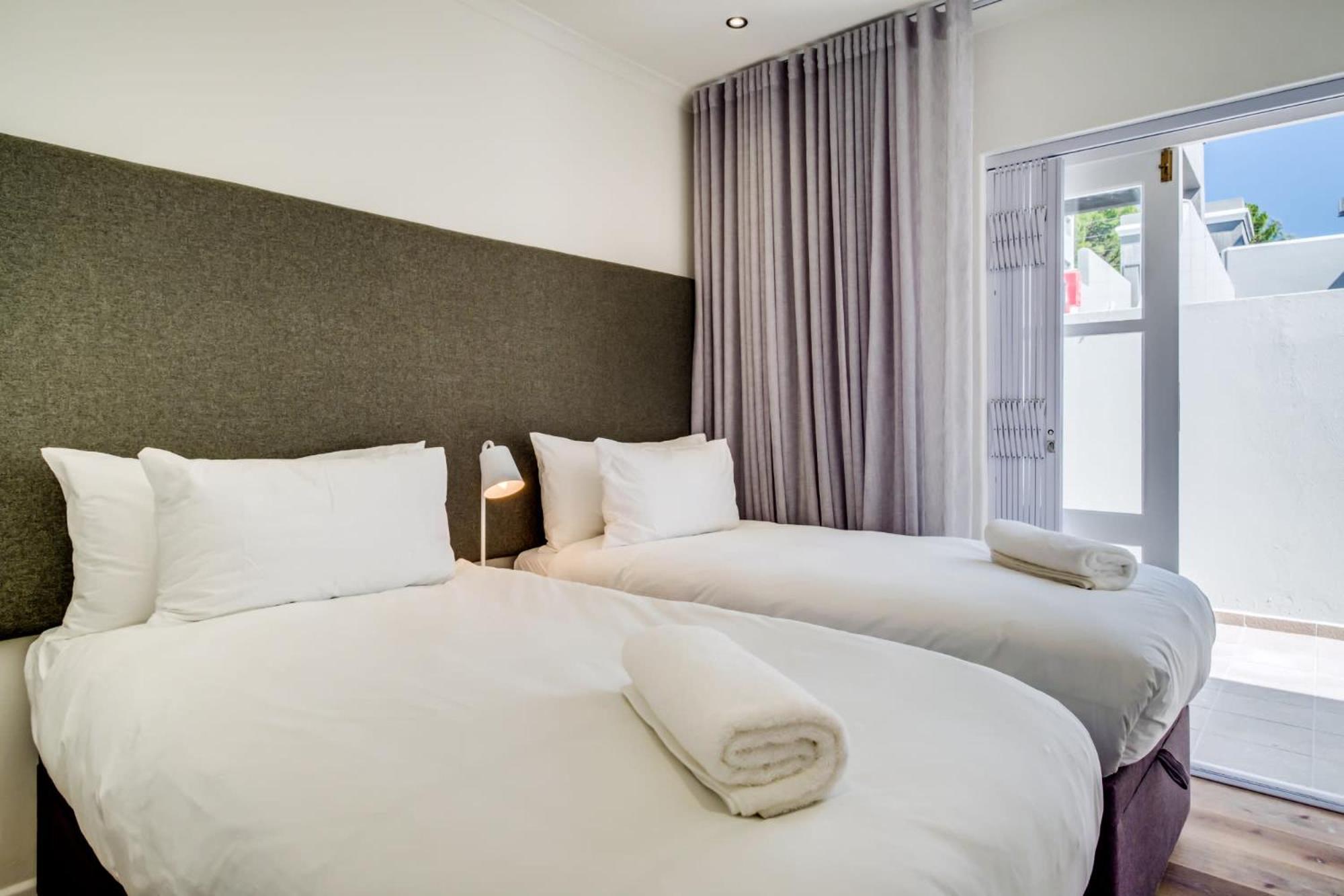 De Waterkant Townhouse With Pool Access 116 Dwp * Cape Town
